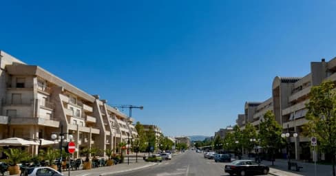 Notte di paura nel Vibonese: colpi di pistola contro un centro di fisioterapia