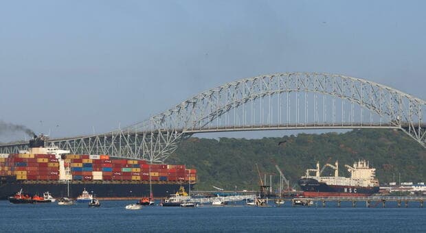 Prezzi shock tra Panama e Hormuz: il commercio globale sotto pressione per la crisi energetica