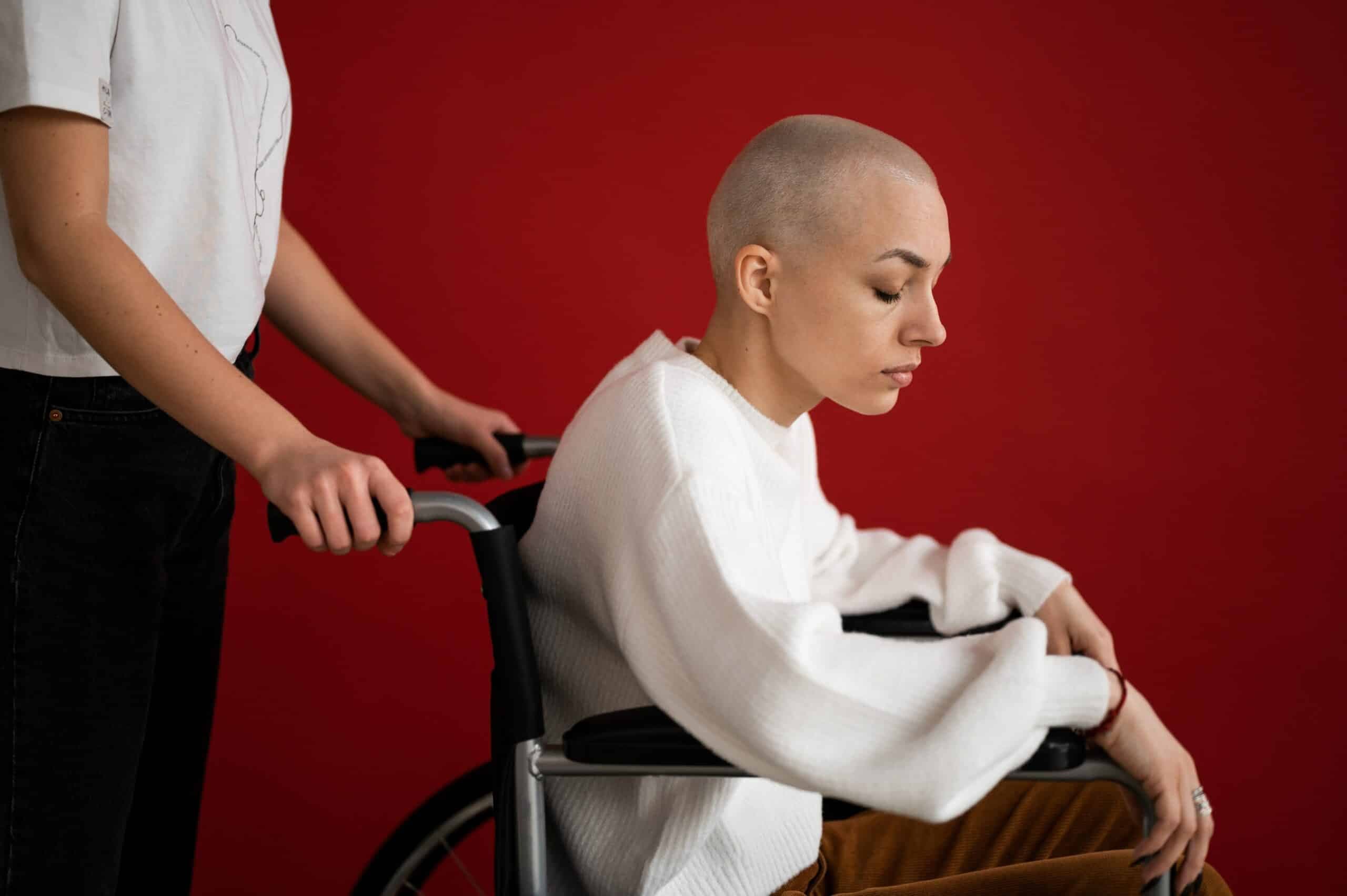 Oncologia, il “peso invisibile” dei caregiver: senza di loro molte cure non reggerebbero