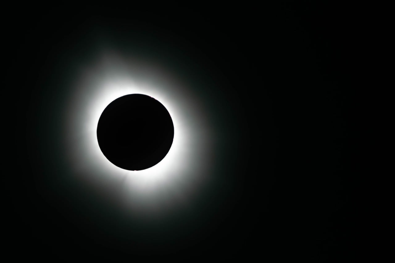 “Luna rossa” 2026: l’eclissi totale c’è, ma l’Italia resta al buio (e si seguirà online)