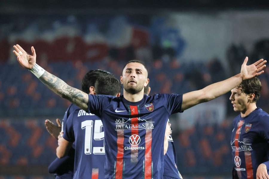 Cosenza, pari che pesa: salvezza ancora tutta da scrivere