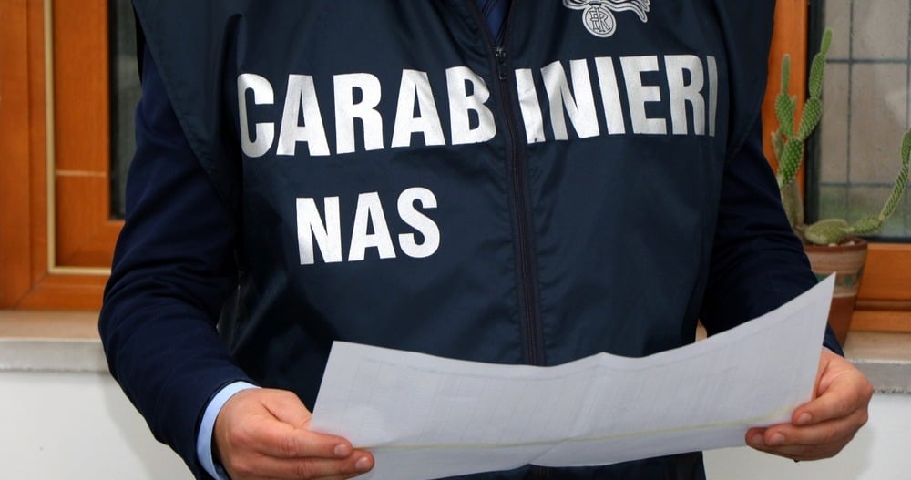 Blitz della Finanza a Crotone: Botulino e Filler nei Centri Abusivi Scoperti sui Social