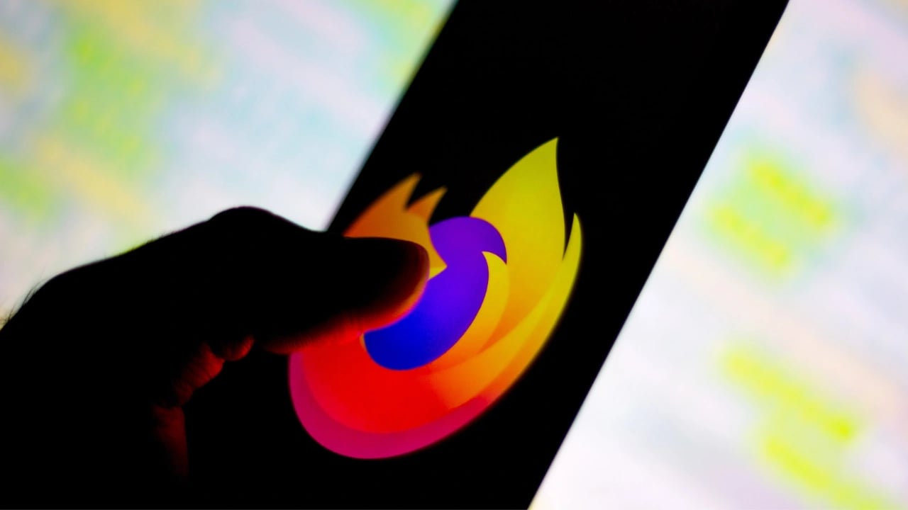 Cyber-rivoluzione: l’IA scopre centinaia di falle in Firefox prima degli hacker
