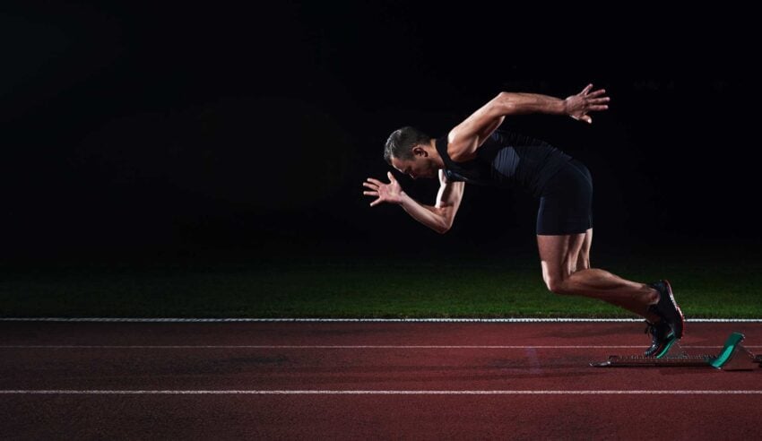 Allenarsi “riscrive” il cervello: scoperto il circuito che aumenta la resistenza oltre i muscoli