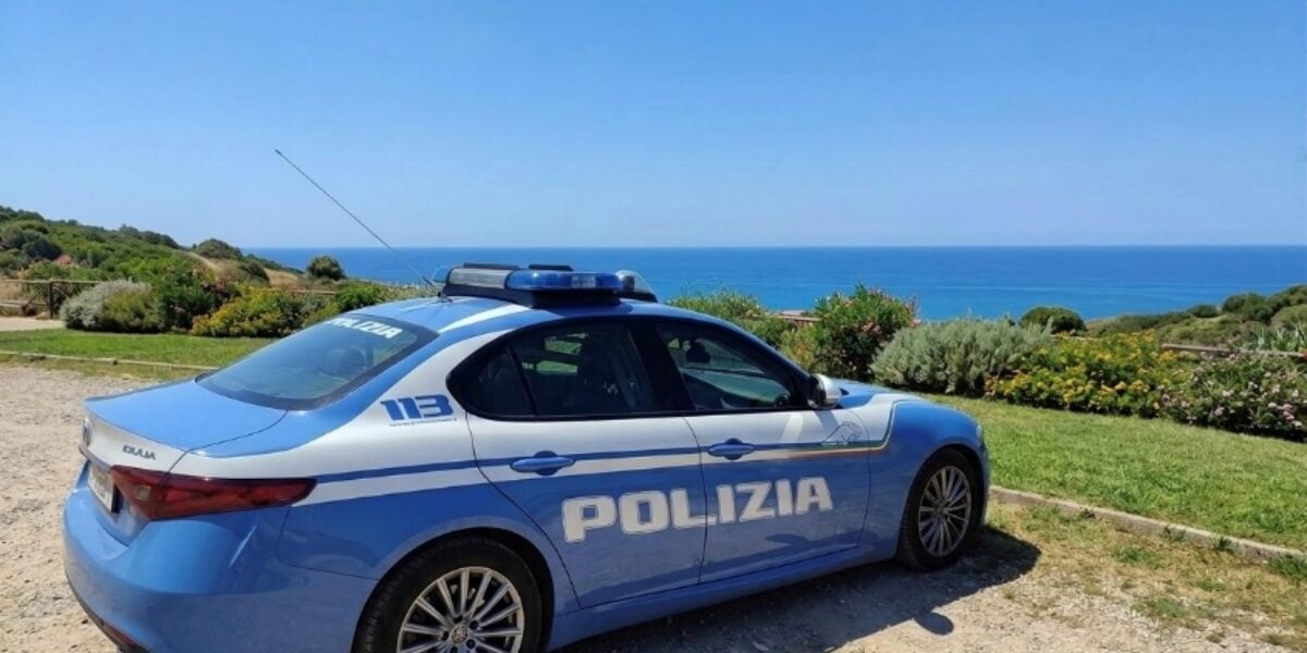 Crotone, blitz delle forze dell’ordine: sgomberato appartamento occupato abusivamente