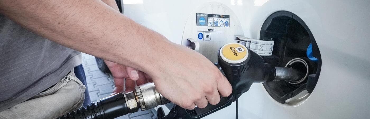 Carburanti, scatta l’allarme pieno: senza proroga lo sconto accise si trasforma in stangata