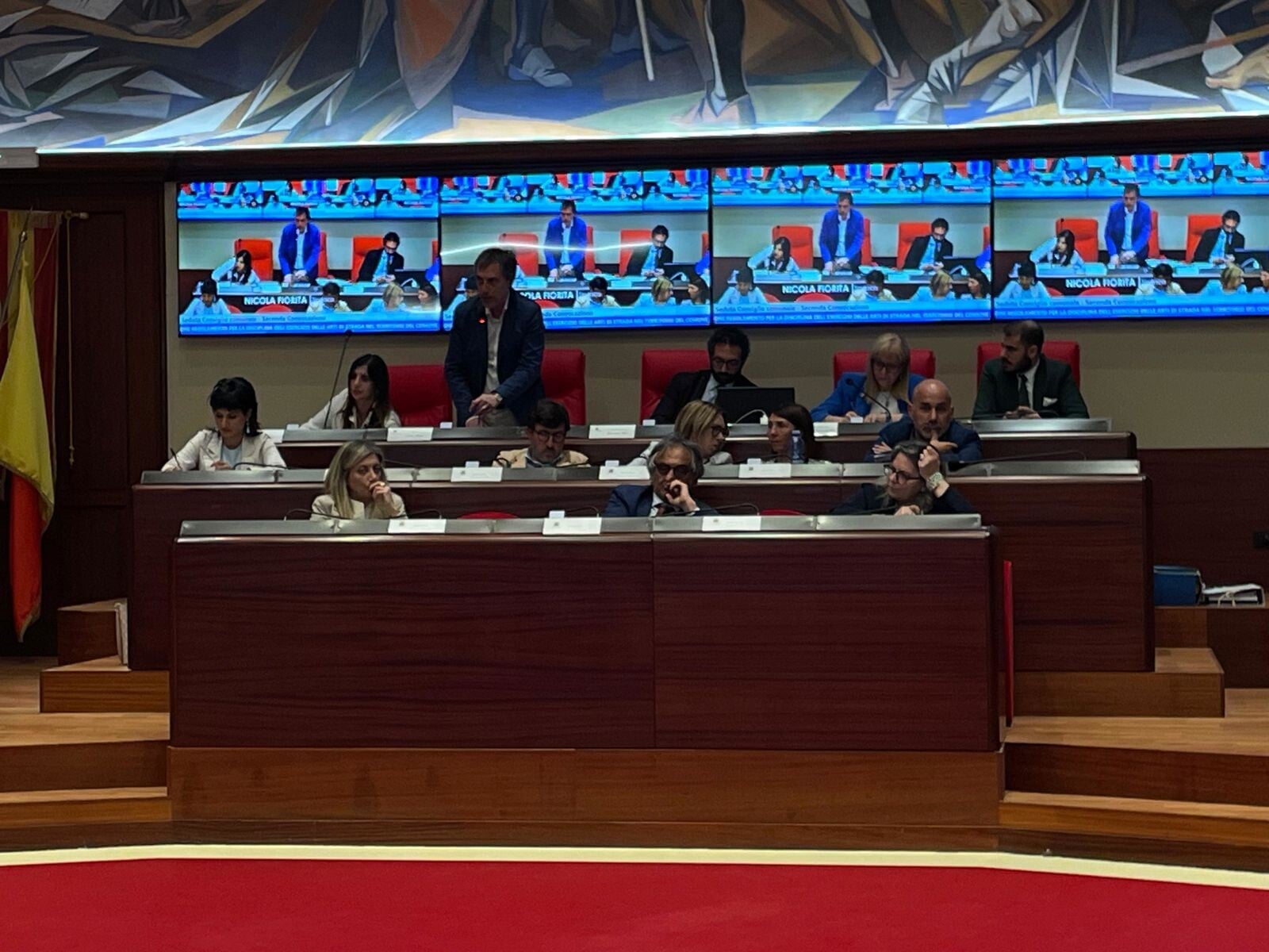 Catanzaro, Consiglio comunale infuocato: giostre, stadio Giovino e polemiche su AMC accendono il dibattito