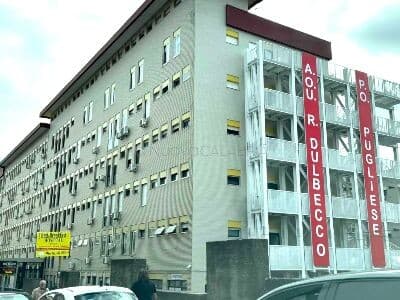 Catanzaro si mobilita per il “Pugliese”: 5.000 firme per difendere l’ospedale storico e il cuore della città