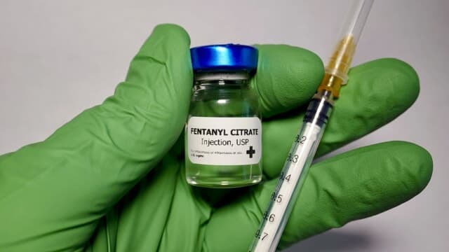 Fentanyl, l’allarme che accelera la svolta: più sicurezza nella custodia dei farmaci stupefacenti