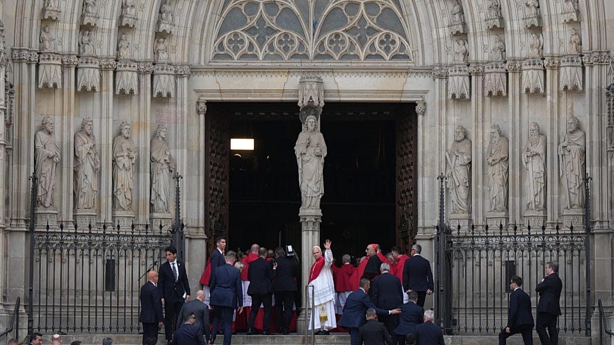 Papa Leone dalla Sagrada Familia: “Chi crede in Cristo non può scegliere la guerra”