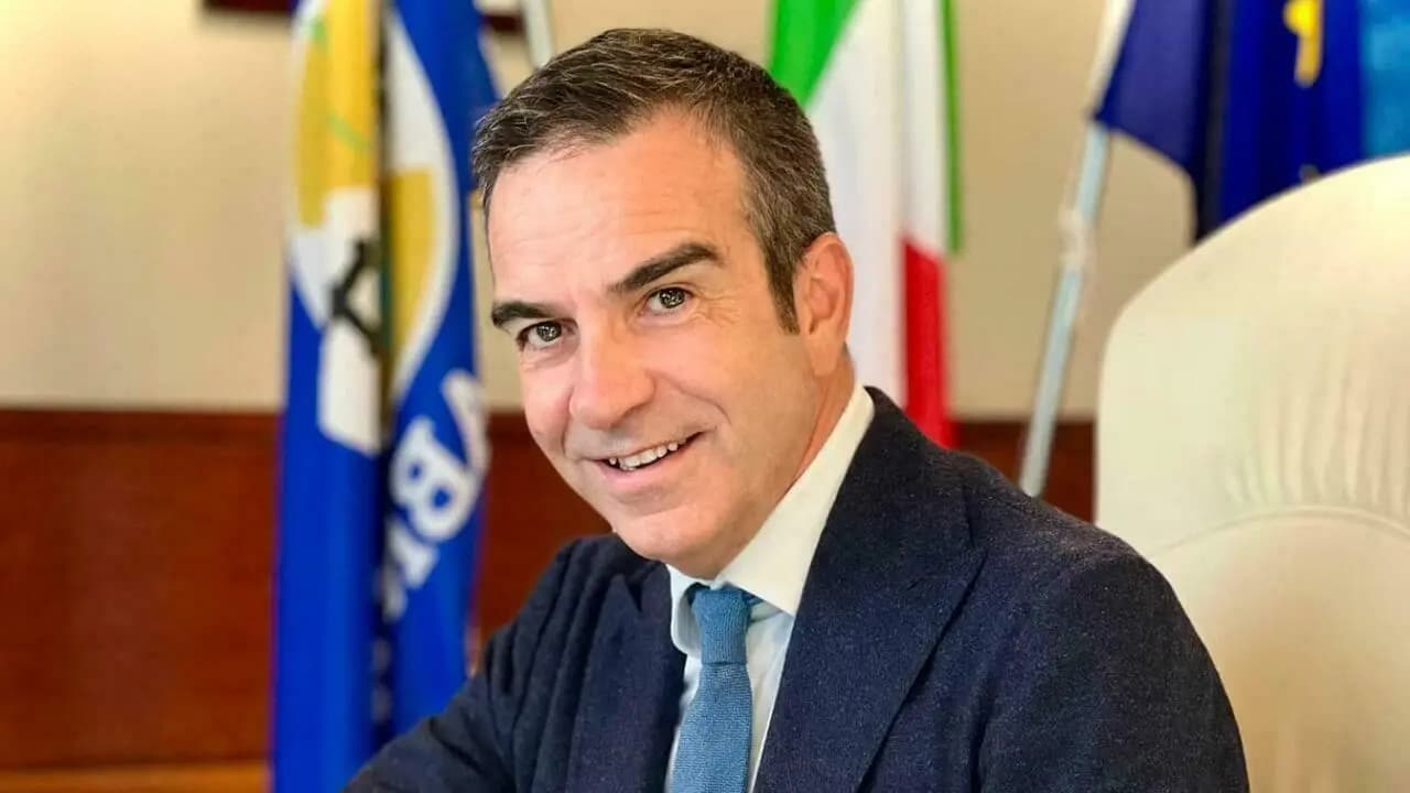 Regione Calabria approva nuovo piano infrastrutturale 2026: focus strade e trasporti