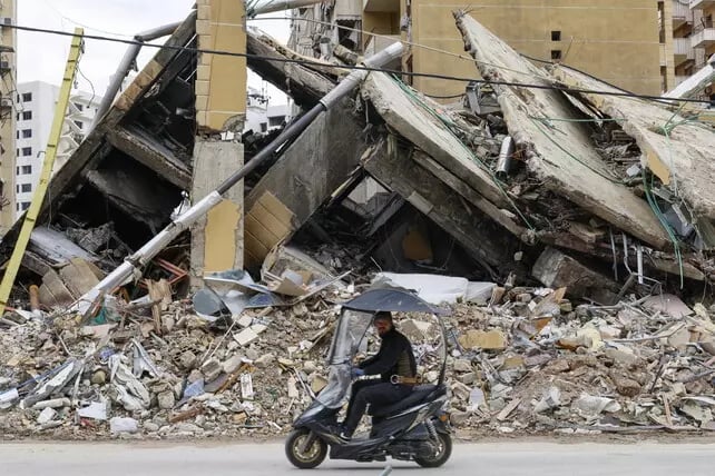 Raid aerei su Beirut: Netanyahu ordina l'attacco frontale contro le roccaforti di Hezbollah