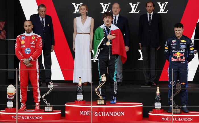 Monaco si tinge d’azzurro: La Russa celebra la domenica da sogno dell’Italia in Formula 1