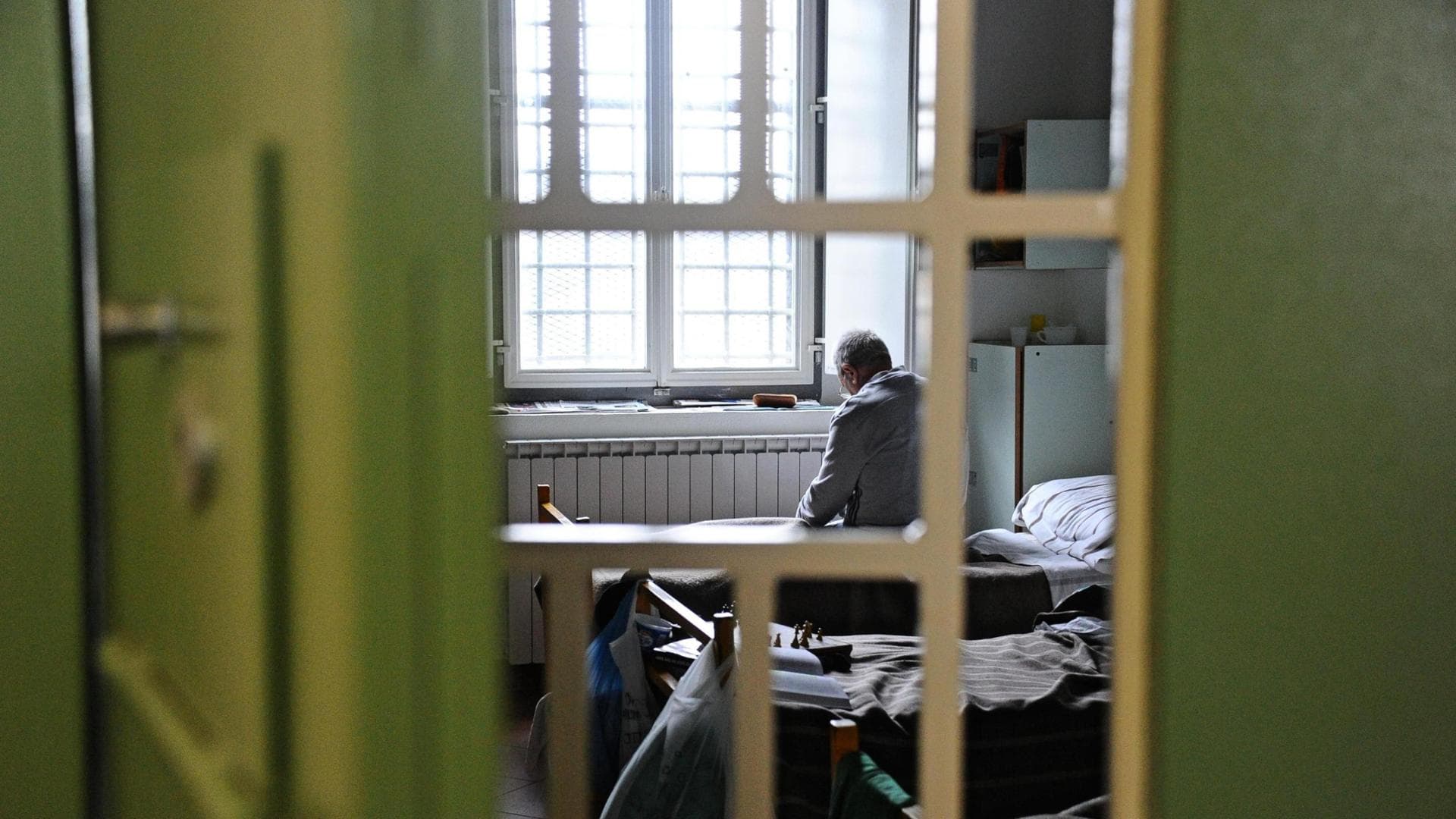Carceri italiane al collasso: oltre 64 mila detenuti e sovraffollamento al 139%