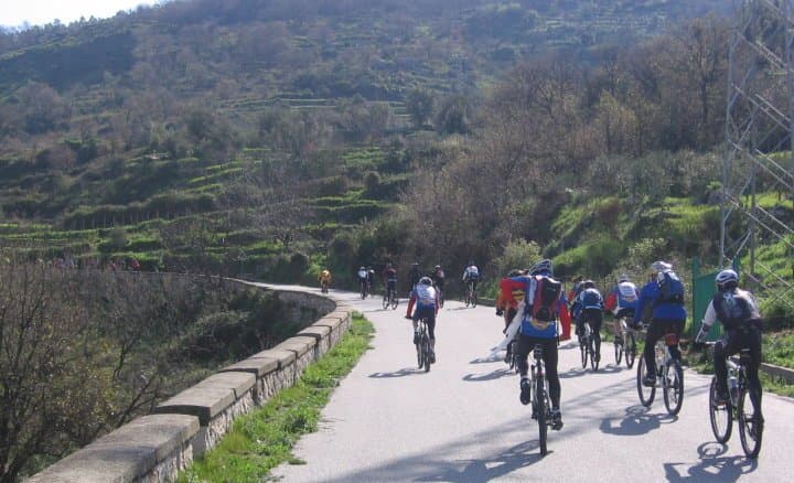 Dallo Jonio al Tirreno, nasce la Ciclovia della Solidarietà: Calabria unita su due ruote