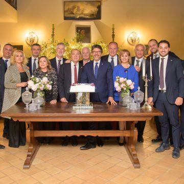 Il Governatore del Distretto Lions 108 Ya Pino Naim in visita ufficiale al Lions Club Catanzaro Host: inaugurato il nuovo anno sociale nella presidenza di Vincenzo Gallo
