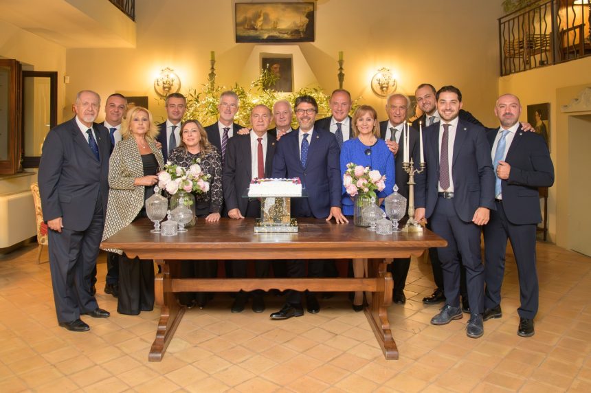 Il Governatore del Distretto Lions 108 Ya Pino Naim in visita ufficiale al Lions Club Catanzaro Host: inaugurato il nuovo anno sociale nella presidenza di Vincenzo Gallo