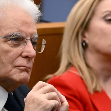 Commozione e cordoglio a Padova per i funerali di Stato dei tre carabinieri caduti a Castel d’Azzano. Presenti il Presidente della Repubblica Sergio Mattarella e la Premier Giorgia Meloni